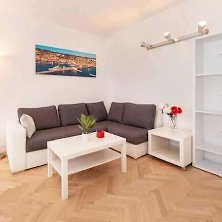Sea City View W/ 2Bd 1Bt Free Street Parking 리예카 외부 사진